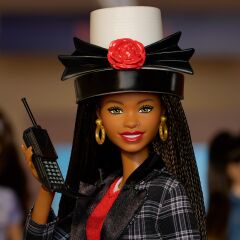Barbie Signature Dionne 30. Yıl Dönümü Özel Koleksiyon Bebeği JBJ47