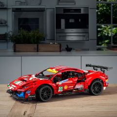 42125 LEGO® Technic Ferrari 488 GTE “AF Corse #51”