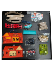 Şehir İstasyonu 69 parça Demiryolu Çantalı Set - 360° Dönme Hareketi & Pilli Tren