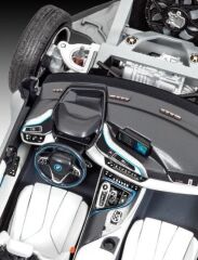 Revell BMW i8 (07008)