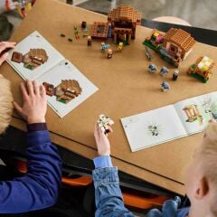 21596 LEGO® Minecraft Evoker Köy Saldırısı