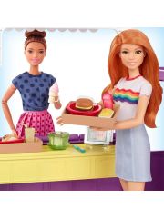 Barbie'nin Yemek Arabası Oyun Seti GMW07