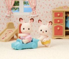 Sylvanian Families Çikolata Kulaklı Tavşan İkiz Bebekleri (5420)