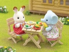 Sylvanian Families Barbekü Piknik Fil Kız (5640)