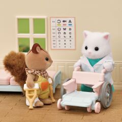 Sylvanian Families Köy Doktoru Başlangıç Seti (5705)