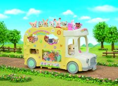 Sylvanian Families Gökkuşağı Anaokulu Otobüsü (5744)