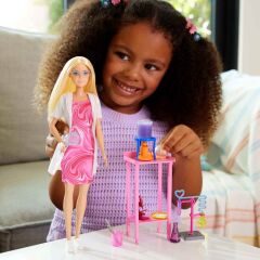Barbie Kariyer Bebeği Bilim Uzmanı-  JCR70