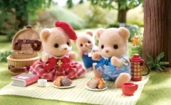 Sylvanian Families Bisküvi Ayı Kardeşler Leziz Piknik Seti  (5852)