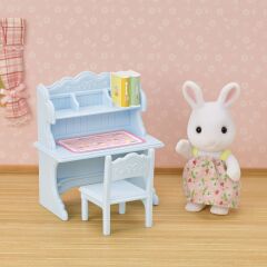 Sylvanian Families Kar Tavşanı Kız ve Çalışma Masası (5679)