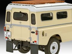Revell Model Set Land Rover Series III LWB (67056)