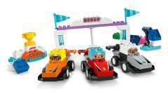10445 LEGO® DUPLO F1® Takımı Yarış Arabaları ve Sürücüler