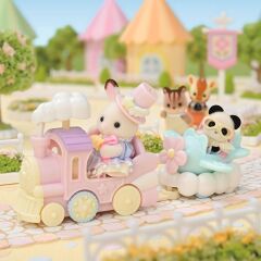 Sylvanian Families Lunapark Oyun Seti Uçak ve Tren (5819)