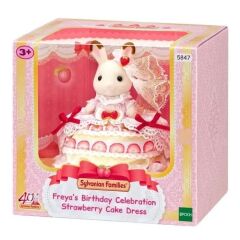 Sylvanian Families Freya’nın Doğum Günü Çilekli Pasta Elbisesi (5847)