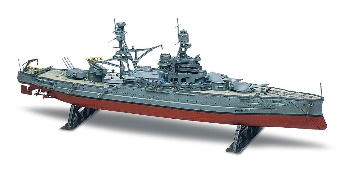 Revell USS Arizona Battleship (10302)