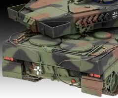 Revell Leopard 2 A6M (03342)