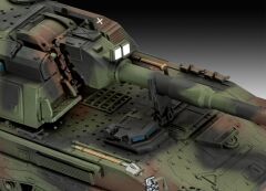 Revell Panzerhaubitze 2000 (03347)