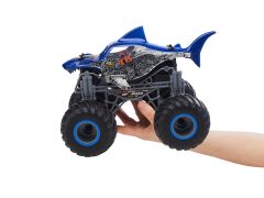 Revell Uzaktan Kumandalı Köpek Balığı Canavar Kamyonu (24558)