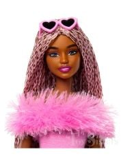 Barbie Deluxe Style Kahverengi Örgü Saçlı Bebek HYV28