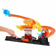 Hot Wheels Pizza Slam Kobra Saldırısı Oyun Seti-  HTN81