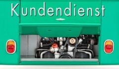 Revell Gift Set Volkswagen T1 Bus ''150 Years of Vaillant'' (05648)