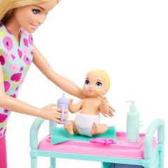 Barbie Kariyer Bebeği Çocuk Doktoru- JMK12