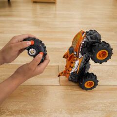 1:24 Hot Wheels Monster Trucks Tiger Shark Uzaktan Kumandalı Araba-  HNV03