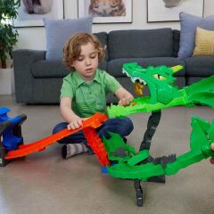 Hot Wheels Monster Trucks Köpek Balığı ve Dinozor Korkunç Ejderhaya Karşı Oyun Seti-  JFR06