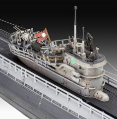 Revell German Submarine Type IX C/40 (U190) (05167)
