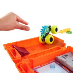Hot Wheels Monster Trucks Taşınabilir Oyun Seti-  HXT04