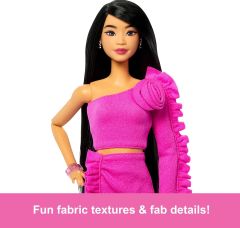 Barbie Deluxe Style Işıltılı Protez Bacaklı Bebek HYV26