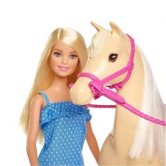 Barbie Bebek ve Güzel Atı Oyun Seti- FXH13