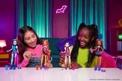 Monster High Gizemli Sırlar Havalı Pijama Partisi Serisi Sürpriz Paket HYV64